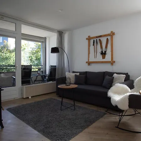 - Skipiste Um Ecke *