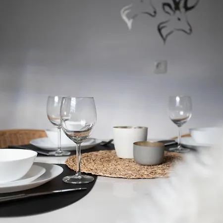 - Skipiste Um Ecke *