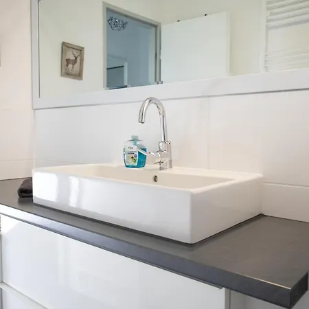 - Skipiste Um Ecke Apartmán *