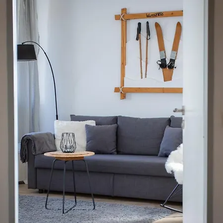 - Skipiste Um Ecke Daire *