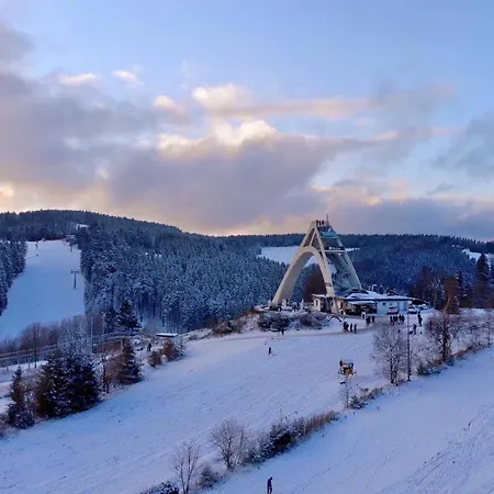 - Skipiste Um Ecke *